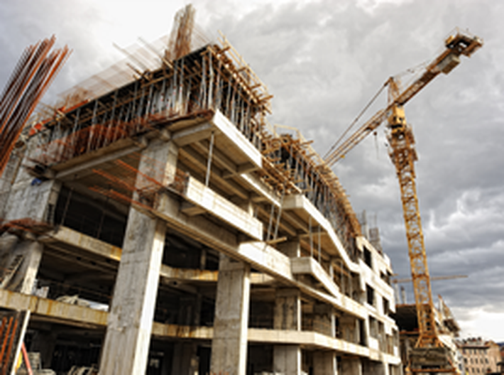 Počet stavebních povolení dosáhl úrovně roku 2013