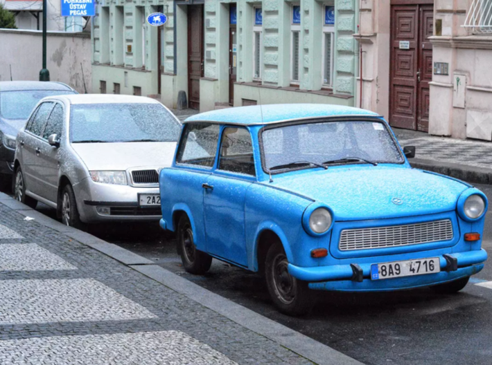 Auta v Česku stárnou, osobáky již mají v průměru 15 let