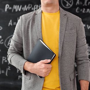 Učitelské mzdy vloni reálně poklesly