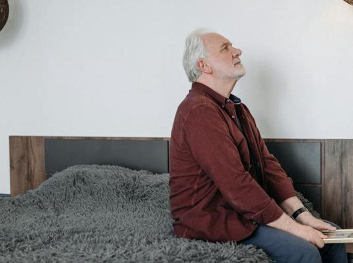 Covid-19 se v žebříčku hlavních příčin smrti propadl