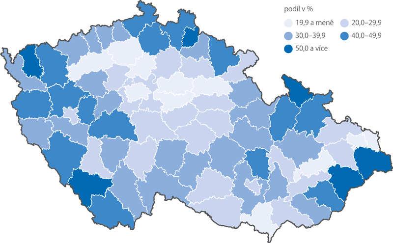 Podíl lesních pozemků na rozloze okresů k 31. 12. 2017